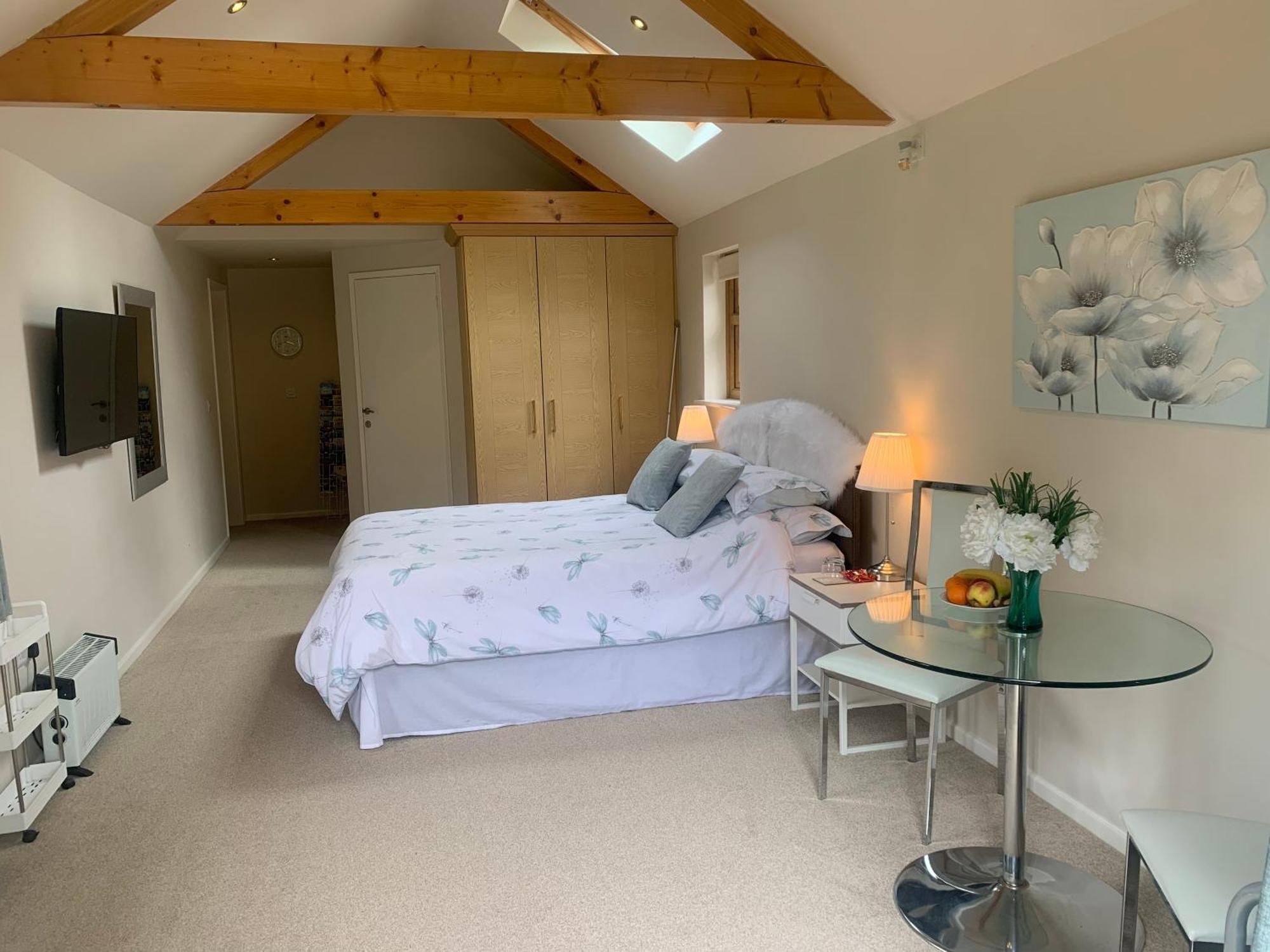Old Ningwood Station Bed & Breakfast, Ningwood, Isle Of Wight Po41 0Tg Brook  Exterior photo